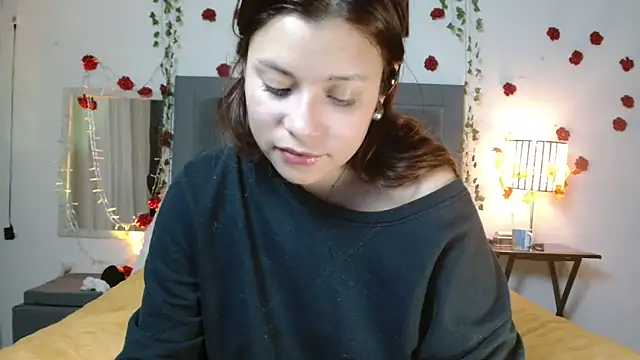 Snapshot of 3littleschoolteens chatting on February 2026 05:58:02 AM 3littleschoolteens online show from February 2026 05:58:02 AM