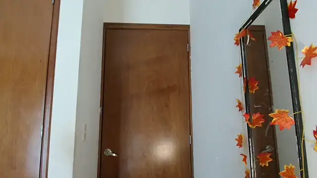 Snapshot of 3littleschoolteens chatting on February 2026 06:30:01 PM 3littleschoolteens online show from February 2026 06:30:01 PM