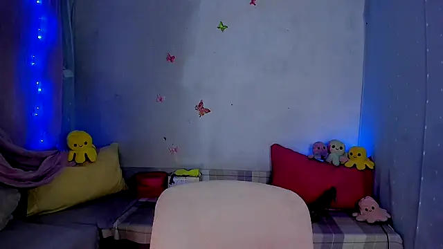 LickLizzy online show from September 2025 12:01:02 AM