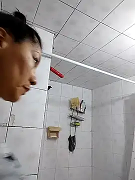 LaInsaciableIntensa online show from October 2025 06:01:01 PM