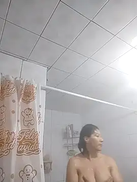 LaInsaciableIntensa online show from December 2025 04:35:02 PM