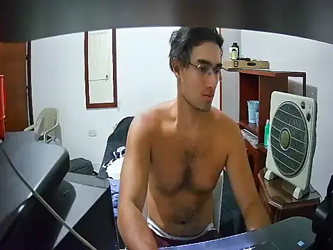 lechero226 online show from December 2025 02:28:01 AM