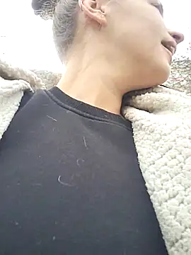 Keli Jessi online show from February 2026 01:30:02 PM