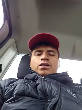 Diablo9804 online show from October 2025 04:18:01 PM