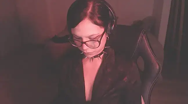 Snapshot of modjo_ chatting on December 2024 07:46:01 AM modjo online show from December 2024 07:46:01 AM