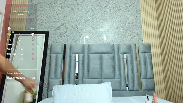 veronicaroose  online show from February 2026 12:44:02 PM