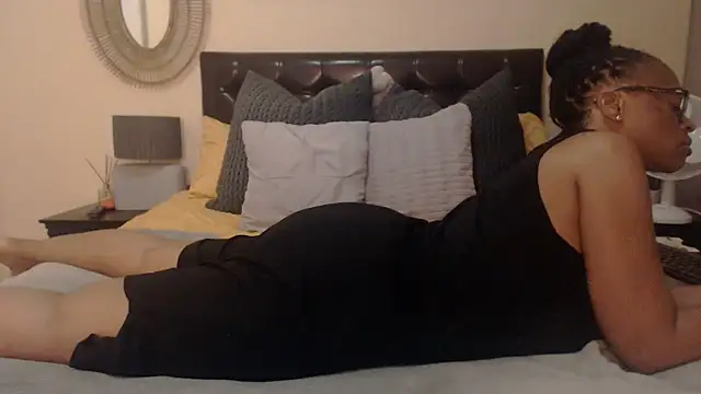 Snapshot of Creamyass22 chatting on March 2025 05:56:02 PM Creamyass22 online show from March 2025 05:56:02 PM