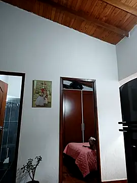 LunaZambrano online show from February 2026 01:50:02 PM