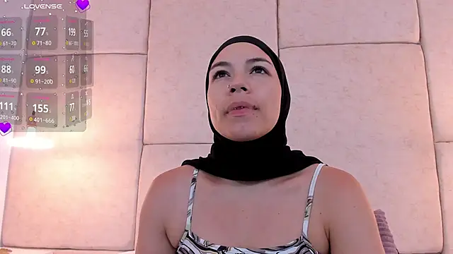 aisha vs online show from February 2025 11:53:01 AM