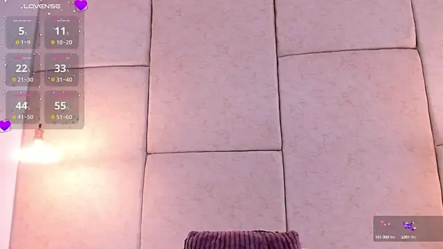 aisha vs online show from February 2025 11:38:02 AM