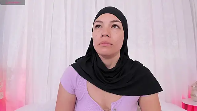 Snapshot of aisha_vs chatting on May 2026 12:43:01 PM aisha vs online show from May 2026 12:43:01 PM