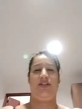 Snapshot of keilymadam chatting on May 2026 01:18:02 PM keilymadam online show from May 2026 01:18:02 PM