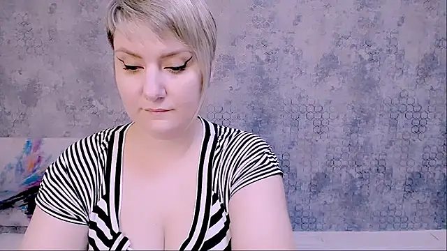 Djullia online show from March 2025 12:12:01 PM