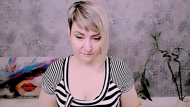 Djullia online show from July 2026 05:10:02 AM