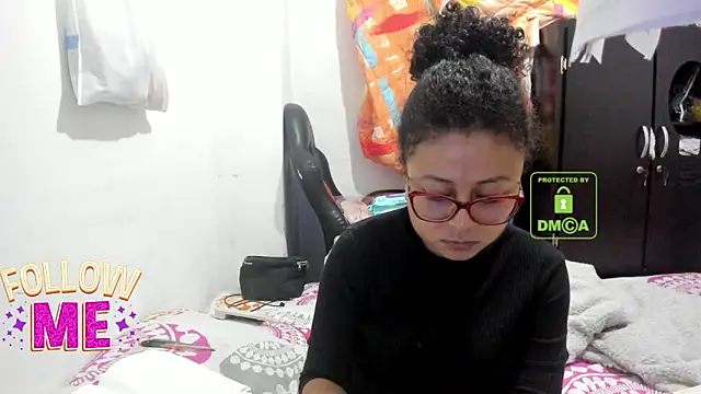 Snapshot of bonnie_lam_ chatting on November 2025 04:33:02 AM bonnie lam online show from November 2025 04:33:02 AM