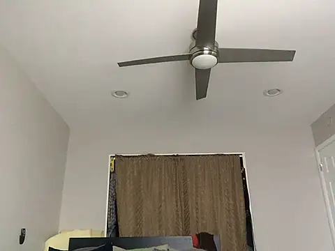 Snapshot of Londonfrotadejr chatting on December 2024 06:17:02 PM Londonfrotadejr online show from December 2024 06:17:02 PM