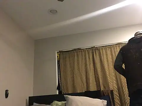 Snapshot of Londonfrotadejr chatting on December 2024 06:36:01 AM Londonfrotadejr online show from December 2024 06:36:01 AM