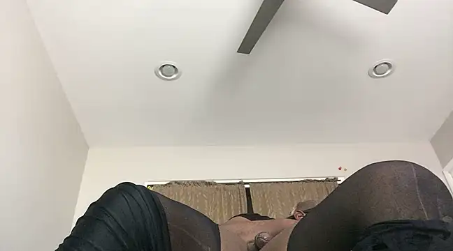 Snapshot of Londonfrotadejr chatting on February 2025 05:07:02 PM Londonfrotadejr online show from February 2025 05:07:02 PM