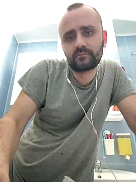 Snapshot of Govora chatting on February 2025 08:47:01 PM Govora online show from February 2025 08:47:01 PM