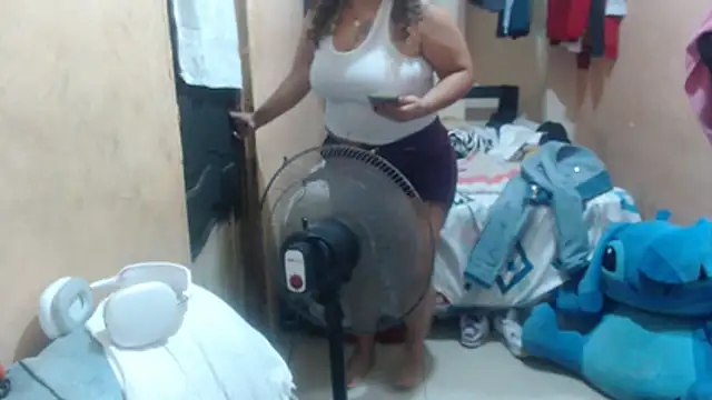 Snapshot of SEXY_SENSUALSARA chatting on July 2026 06:29:01 AM SEXY SENSUALSARA online show from July 2026 06:29:01 AM