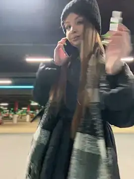 KrisMagnoly online show from December 2024 05:04:01 PM