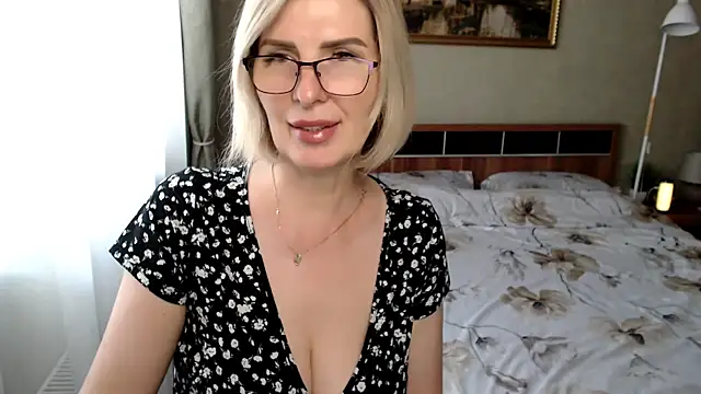 sensualEmilia online show from July 2026 11:06:02 AM