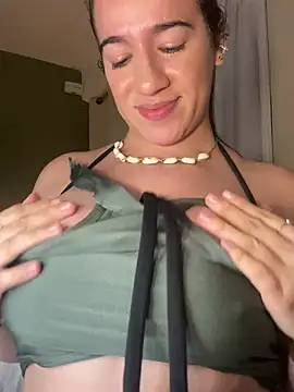 Snapshot of Antonellachic73 chatting on February 2025 03:21:01 AM Antonellachic73 online show from February 2025 03:21:01 AM