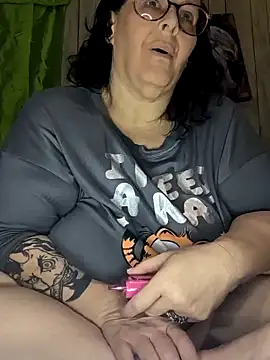 davisdesiresxh online show from December 2024 03:28:02 PM