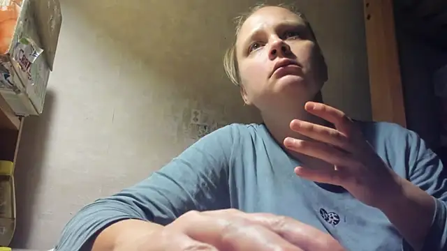 Snapshot of FrumCake chatting on March 2025 11:04:02 PM FrumCake online show from March 2025 11:04:02 PM