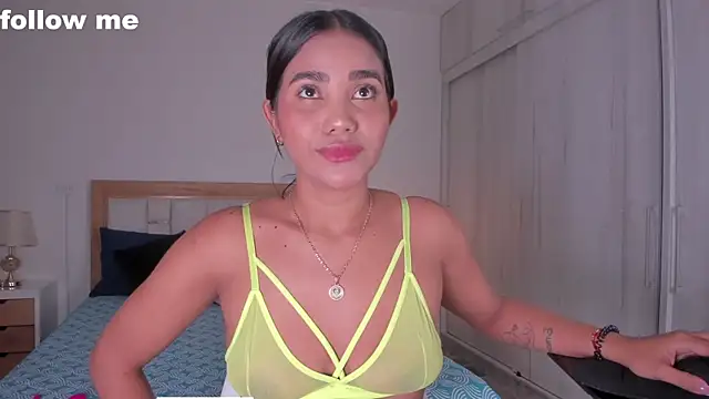 mia hank online show from December 2024 12:01:02 PM