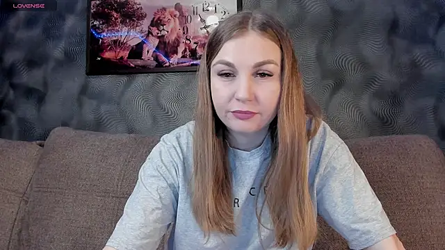 Snapshot of CassieMils chatting on February 2025 08:16:02 AM CassieMils online show from February 2025 08:16:02 AM