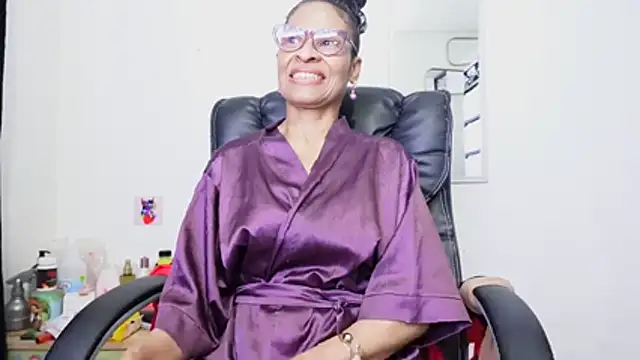 Snapshot of Aries_Mature chatting on June 2026 12:17:02 AM Aries Mature online show from June 2026 12:17:02 AM