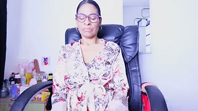 Snapshot of Aries_Mature chatting on July 2026 01:01:01 AM Aries Mature online show from July 2026 01:01:01 AM