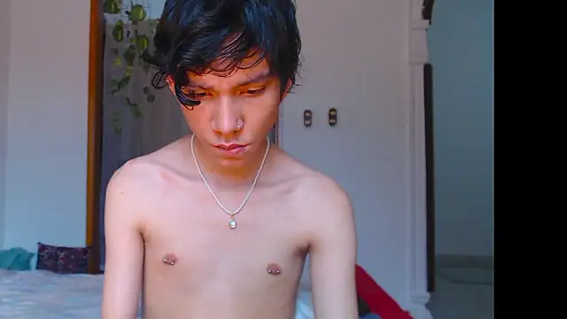 LAICK 01 online show from March 2026 07:20:02 PM