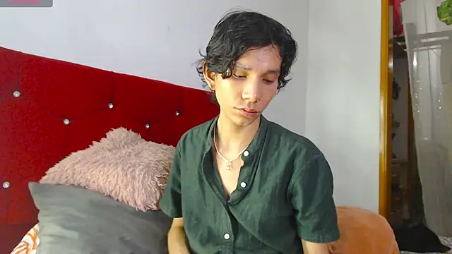 LAICK 01 online show from April 2026 05:44:02 AM