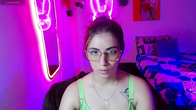 Snapshot of valentina_angel chatting on June 2026 02:23:02 AM valentina angel online show from June 2026 02:23:02 AM