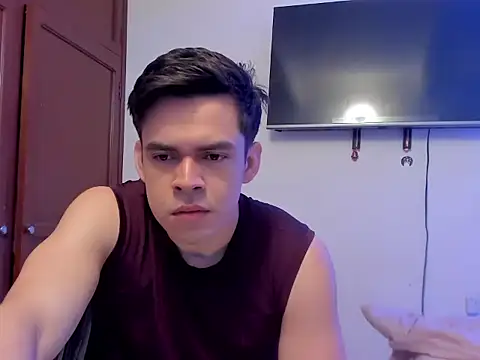 Snapshot of Lucian_Gomez_ chatting on October 2025 01:53:01 PM Lucian Gomez  online show from October 2025 01:53:01 PM