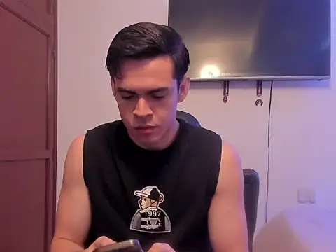 Snapshot of Lucian_Gomez_ chatting on October 2025 06:41:02 PM Lucian Gomez  online show from October 2025 06:41:02 PM