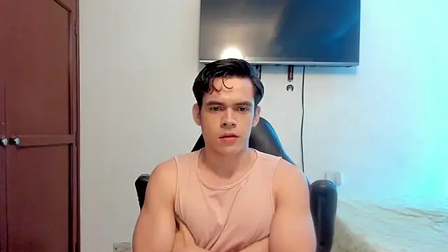 Snapshot of Lucian_Gomez_ chatting on October 2025 01:50:01 AM Lucian Gomez  online show from October 2025 01:50:01 AM