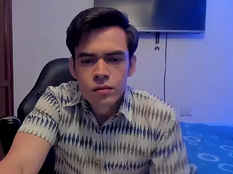 Snapshot of Lucian_Gomez_ chatting on October 2025 10:17:02 PM Lucian Gomez  online show from October 2025 10:17:02 PM