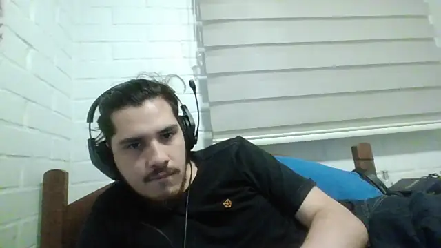 hung weeb online show from December 2024 12:20:02 AM