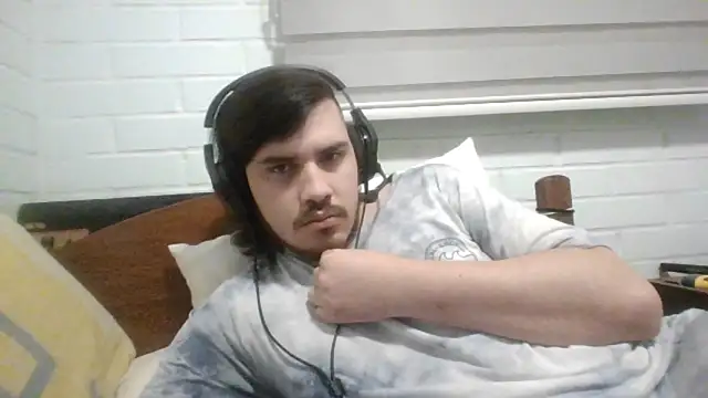 hung weeb online show from October 2025 03:54:02 AM