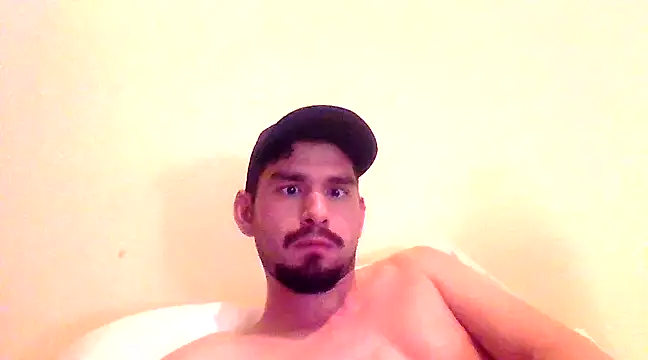 Snapshot of Tomthelong chatting on February 2025 09:25:02 PM Tomthelong online show from February 2025 09:25:02 PM