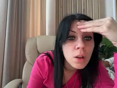 Snapshot of InjaAtHome chatting on February 2026 06:51:01 AM InjaAtHome online show from February 2026 06:51:01 AM