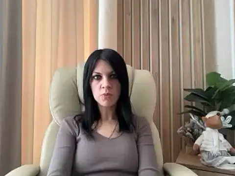 Snapshot of InjaAtHome chatting on February 2026 07:39:02 AM InjaAtHome online show from February 2026 07:39:02 AM