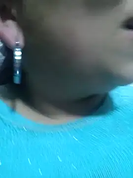 Snapshot of Alyona21 chatting on March 2025 11:32:01 PM Alyona21 online show from March 2025 11:32:01 PM