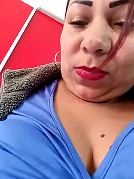 Snapshot of Alyona21 chatting on March 2025 01:56:02 PM Alyona21 online show from March 2025 01:56:02 PM