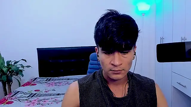Snapshot of Eiden_allenx chatting on February 2025 04:08:02 AM Eiden allenx online show from February 2025 04:08:02 AM