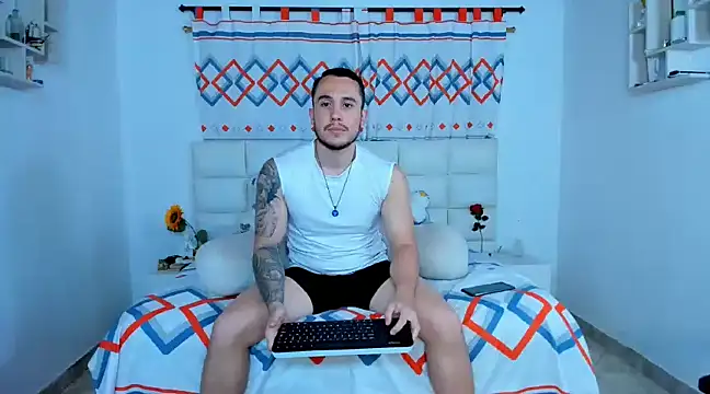 juan  jimenez online show from December 2024 10:27:02 PM