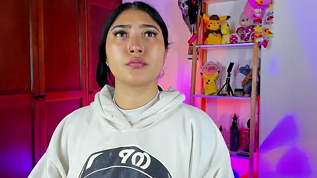 eymy-hadid online show from November 2025 09:26:02 PM